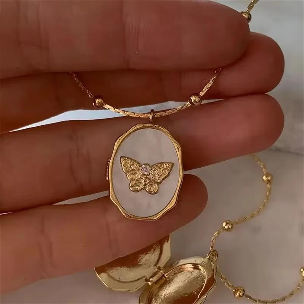 Collana creativa con ciondolo  - Birth Flower Necklace recensione e prezzo